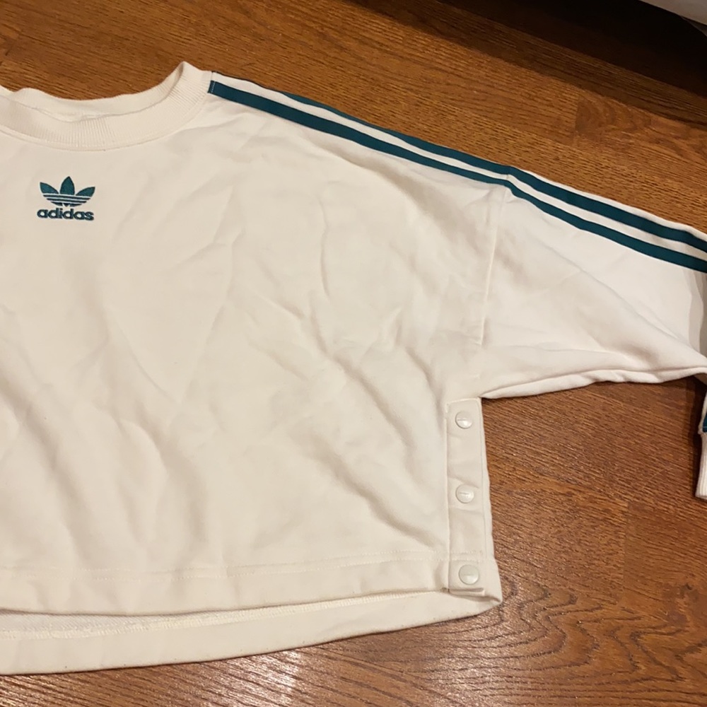 sweater - Picture 2 of 2